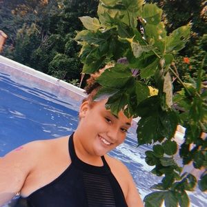 Meet your Posher, Addison